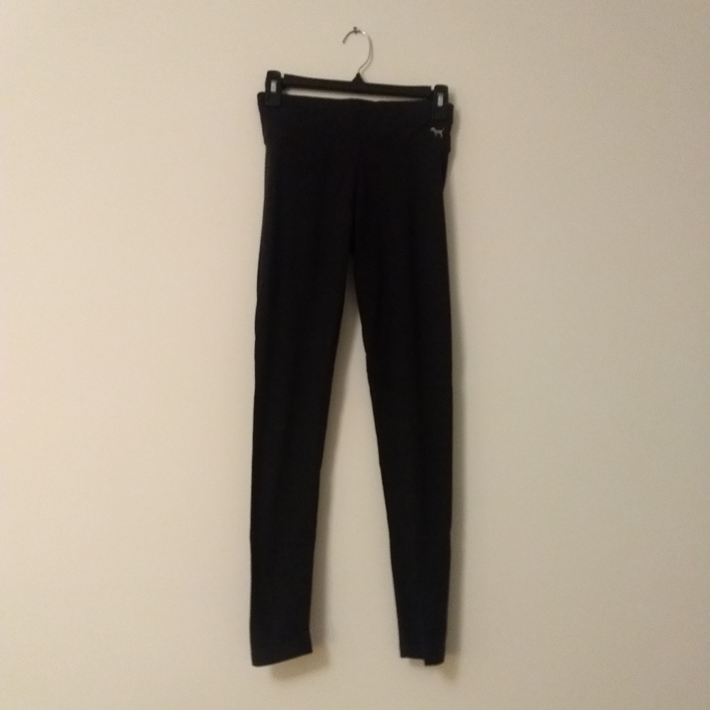 Yoga leggings from Pink
